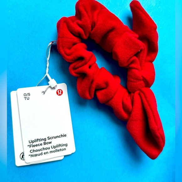 NWT LULULEMON Red Fleece Scrunchie with Bow - Picture 1 of 3
